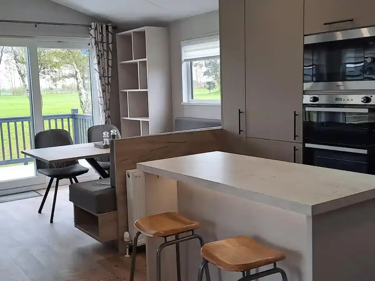 Addlethorpe Golf & Country Club-St Andrews-Mapleton Lodge-breakfast bar-dining area