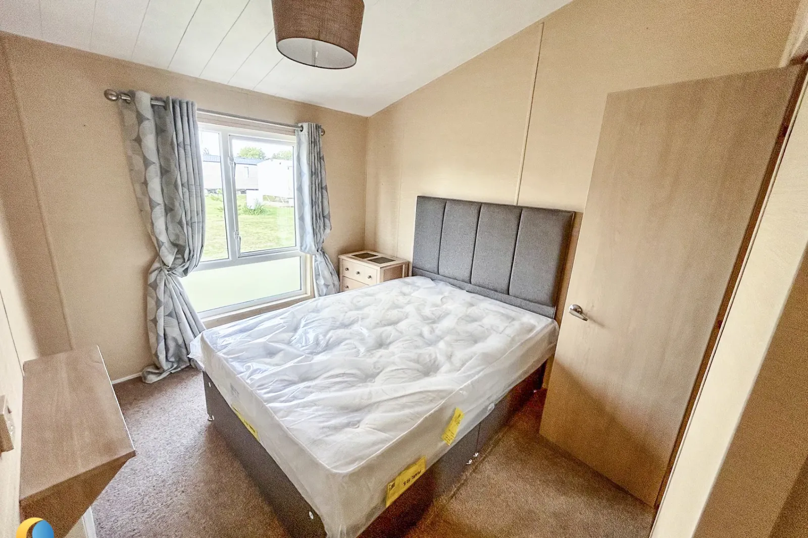 Coastfields 2010 Willerby Boston spacious main bedroom with fitted wardrobes
