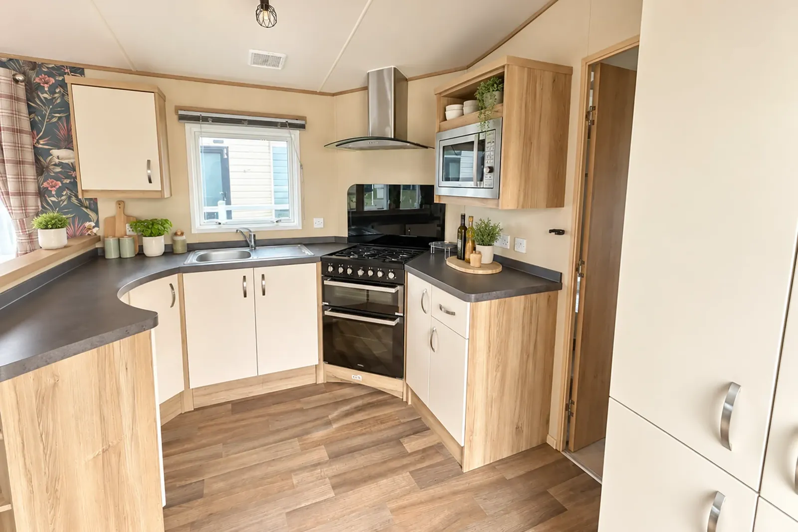 2016 ABI Sunset Coastfields fitted kitchen with oven, hob and microwave
