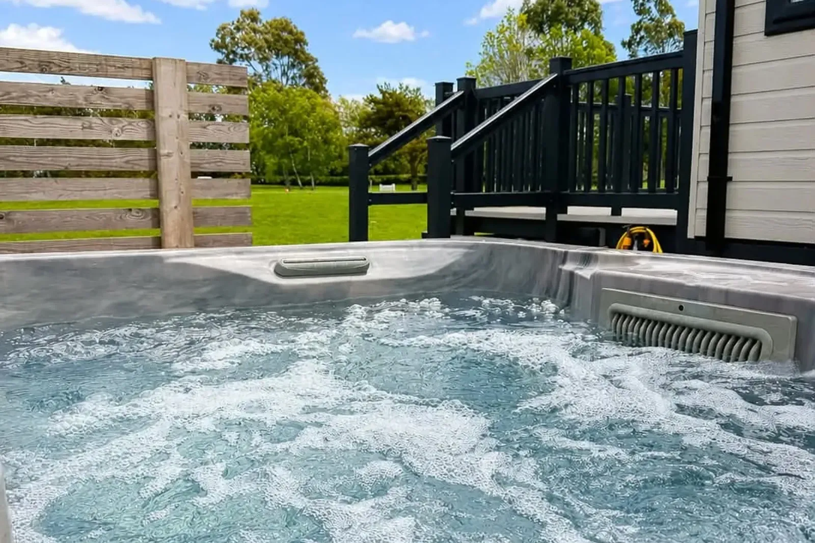 2022 Willerby Clearwater Lodge Coastfields private hot tub
