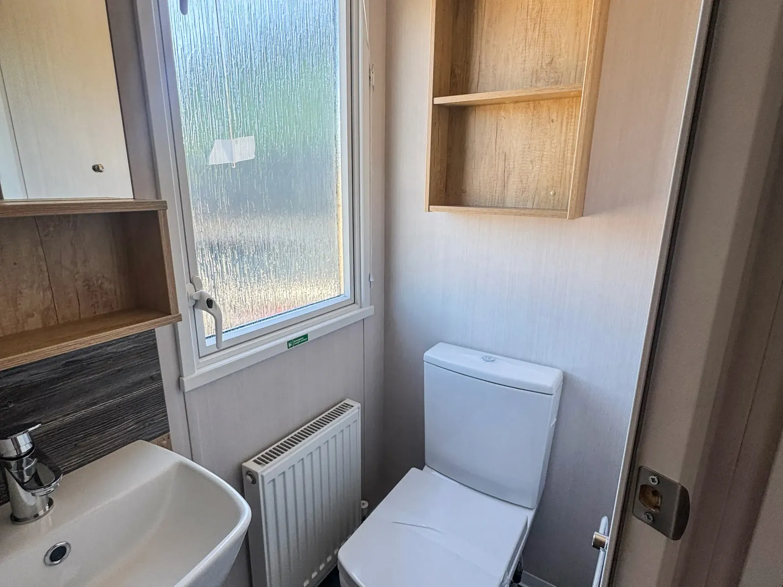 Coastfields 2026 Swift Bordeaux en suite bathroom