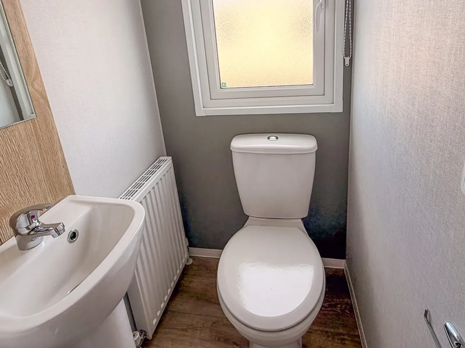 Second bathroom in the 2026 Willerby Ellerton Extra holiday home