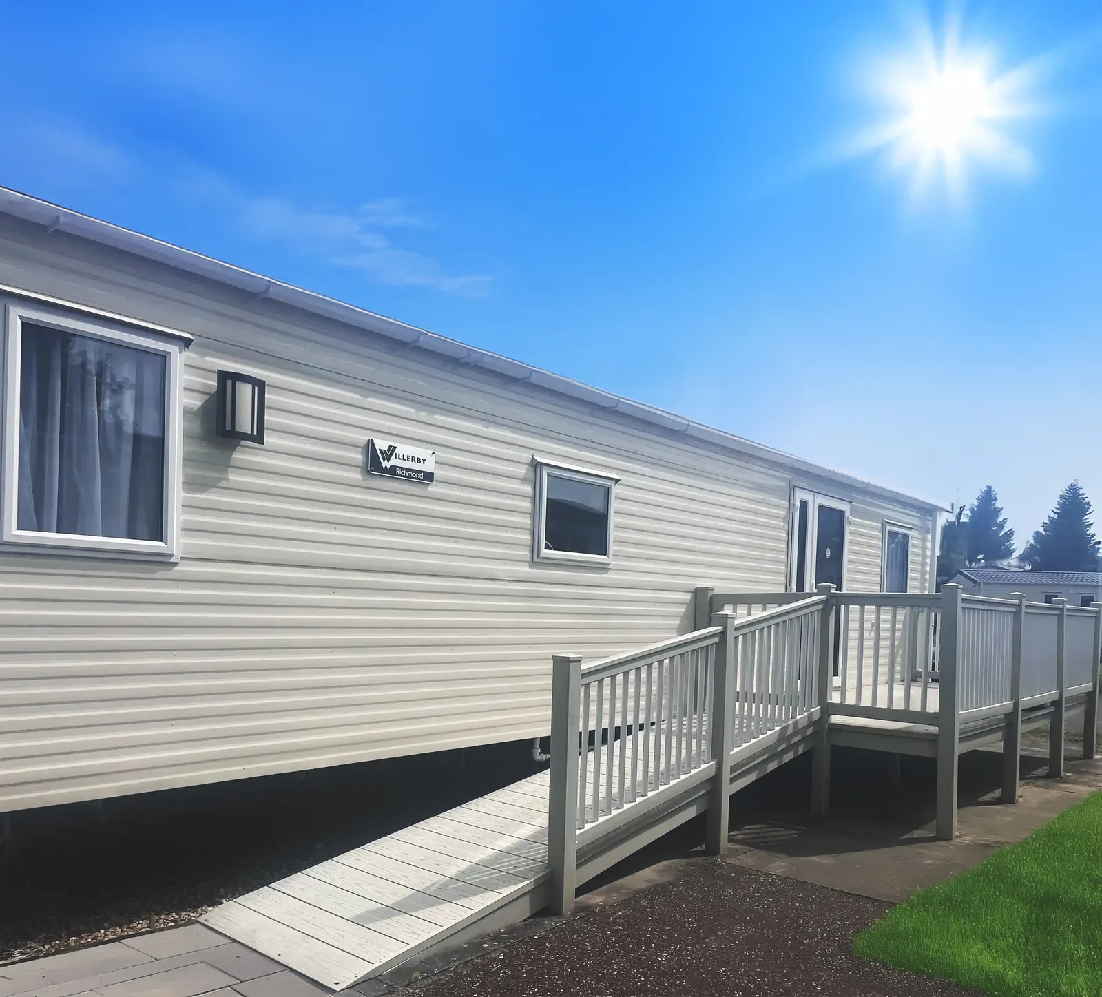 Edited---Gold-6-Caravan-WCF-(LP19659)_Decking-with-Ramp-NS-LP19659-and-LP23264_North-Shore