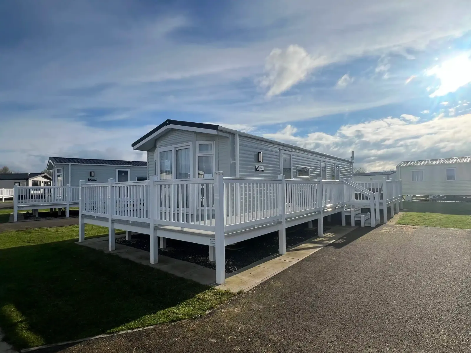 Platinum Caravan 6 PF (LP23263)_Skegness Fields Platinum Caravan 6 PF External_Skegness Fields