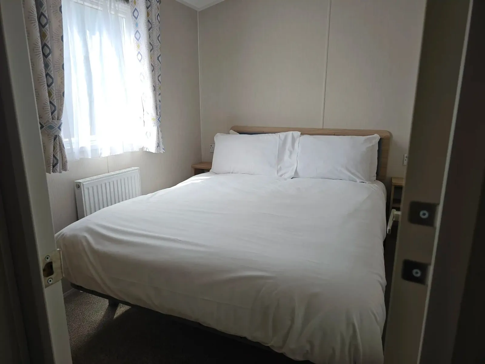 Smallgrove platinum caravan sleeps 8_Small Grove Holiday Park-Ingoldmells-holiday home-main double bedroom 2_Small Grove