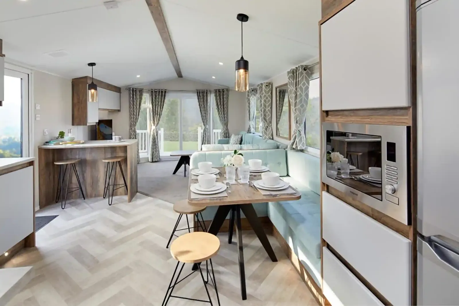 Coastfields 2021 Willerby Brookwood contemporary fitted kitchen