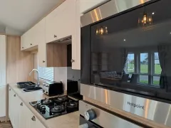 helsey farm platinum lodge