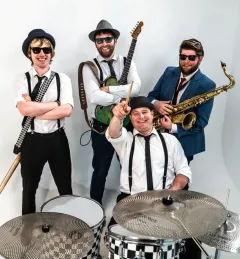 Ska Struck lo-res.jpg
