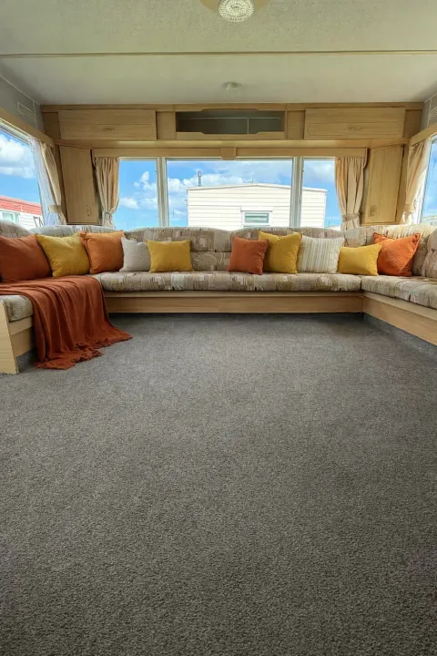 Lounge 2