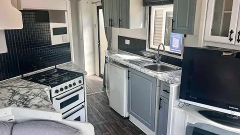 Kitchen in the 2003 ABI Arizona with practical storage and worktop space