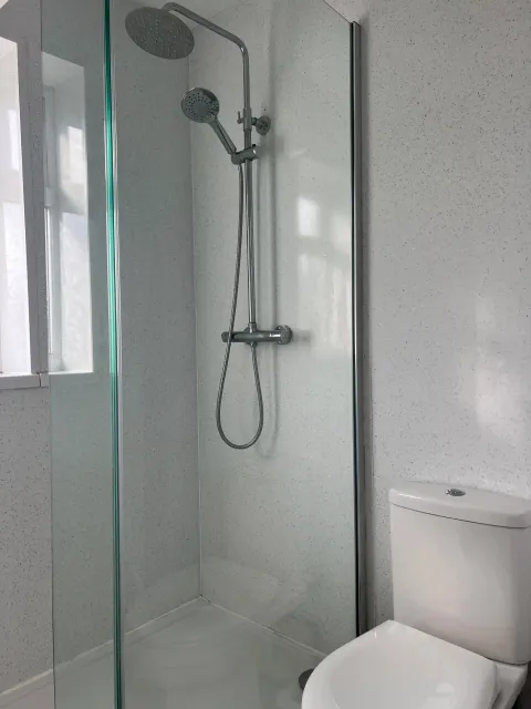  Coastfields Ground Floor Apartment Sleeps 4 (LP19664)_Bathroom 