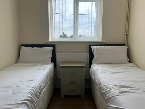  Coastfields Ground Floor Apartment Sleeps 4 (LP19664)_Twin Room