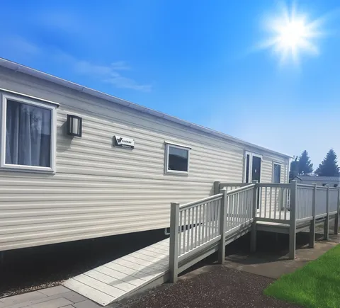 Edited---Gold-6-Caravan-WCF-(LP19659)_Decking-with-Ramp-NS-LP19659-and-LP23264_North-Shore