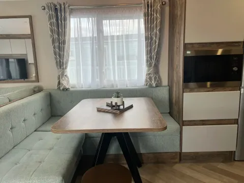 Platinum 6 Caravan (LP24616)