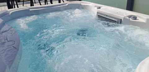 Platinum Caravan 8 PF (LP23262)_Platinum Lodge  - Hot Tub_Skegness Fields_1