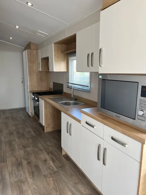Silver 6 Caravan WCF (LP19681)_Merryfield Sandfield Silver 6 WCF Kitchen_Merryfield & Sandfield