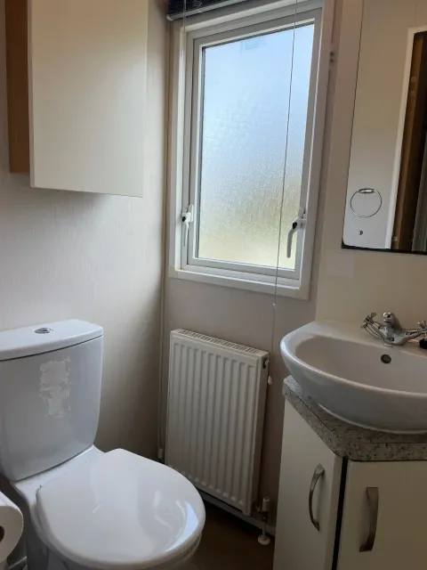 Toilet_Bronze 8 Caravan PF (LP23266)