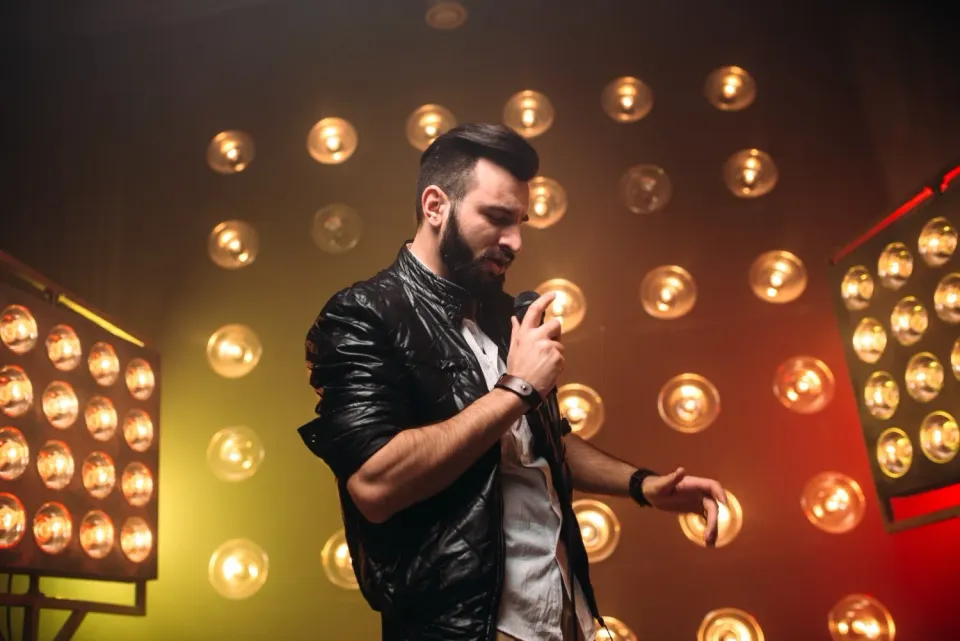 brutal-bearded-singer-with-microphone-sing-a-song-2024-12-02-05-47-19-utc.jpg