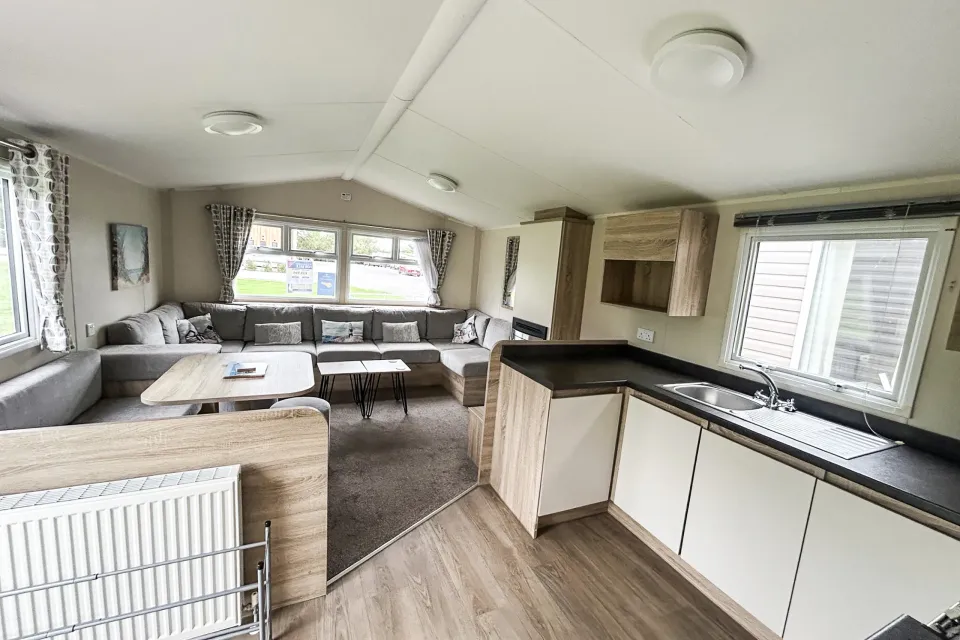 Willerby Lymington Coastfields kitchen and dining area