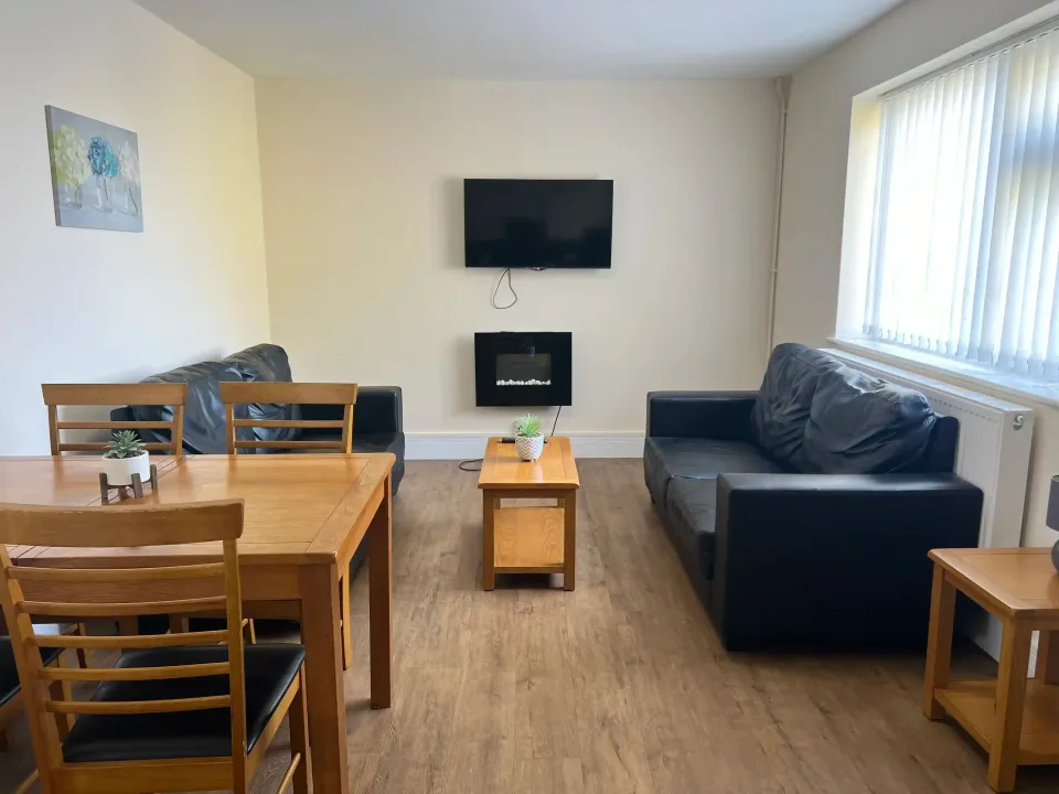 Coastfields Ground Floor Apartment Sleeps 4 (LP19664)_Living Dining Room