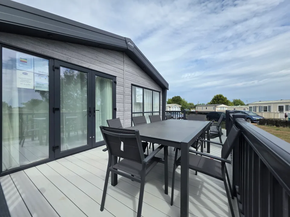 Grange Leisure Park Platinum Lake Lodge Sleeps 8 With Hot Tub