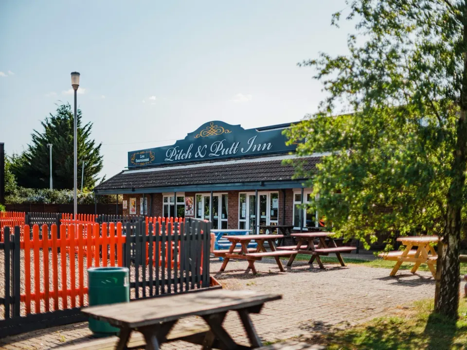 North Shore Pitch & Putt Outdoor Dining with Tree Childrens Play area