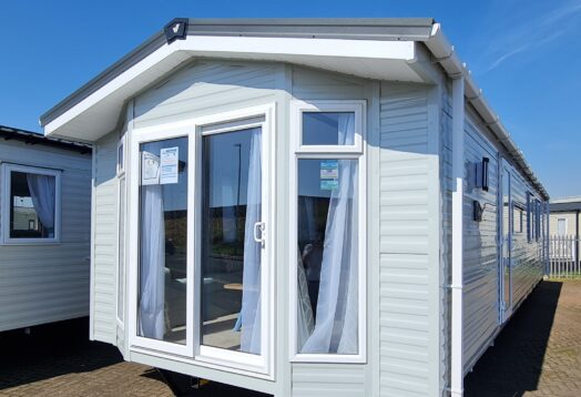 WILLERBY BROOKWOOD 40FTX12FT 3 BEDROOM – DOUBLE GLAZED, CENTRAL HEATING & PATIO DOORS