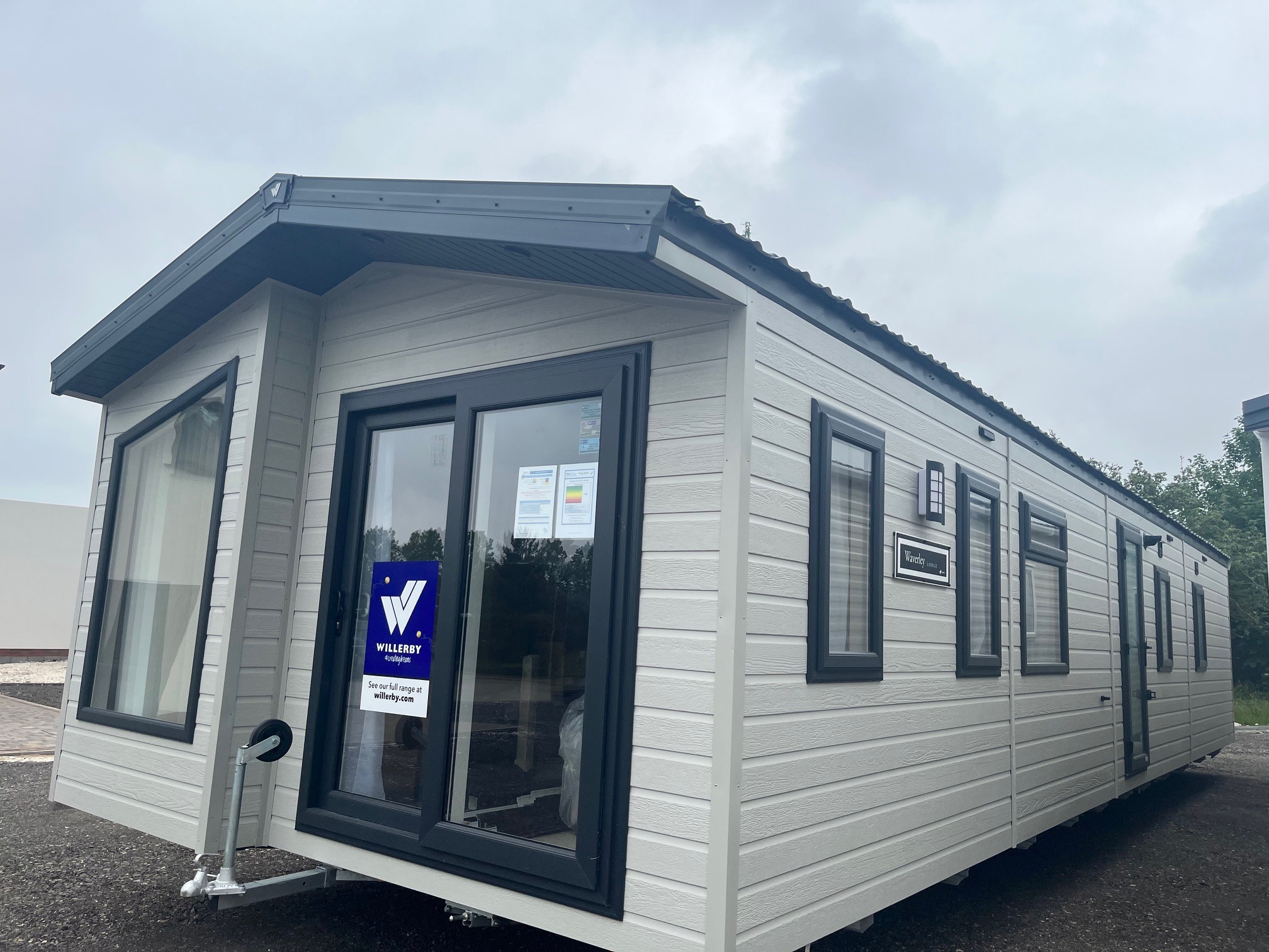 New 2022 Willerby Waverley 3 Bedroom 42×14 Residential spec with a Premium plot on New development