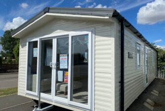 Brand New Willerby Malton 2022 Model, Front Patio Doors & Free Standing Funiture