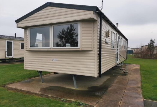 Willerby Vista View 3 Bedroom DG CH inc 2024 fees on a premium plot near the golf course.