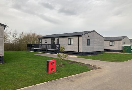 Willerby Mapleton Lodge 3 bed 40’x20′ 2021 model withhot tub and huge decking, Badgers Retreat 30